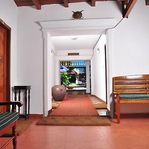 Bed & Breakfast Toms Old Mansion **